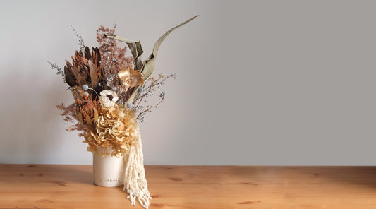 5 Creative Ideas To Repurpose Your Bouquet Of Dried Flowers