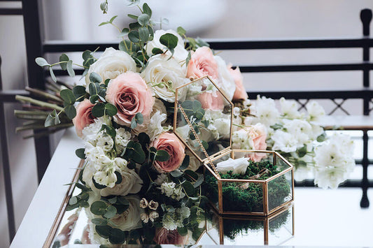 Dreamy Wedding Gifts: Stunning Blooms For The Bride